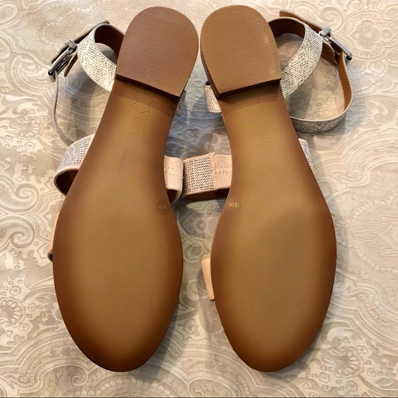 NWOT BCBGeneration Sandals - Picture 6 of 7